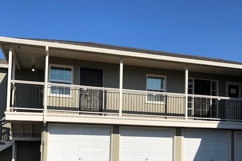 Primary Photo - 410 E Beach St