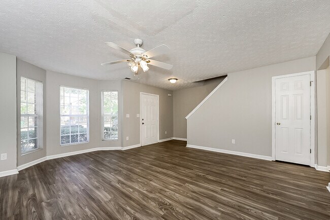 Building Photo - Charming 3BR, 2BA home