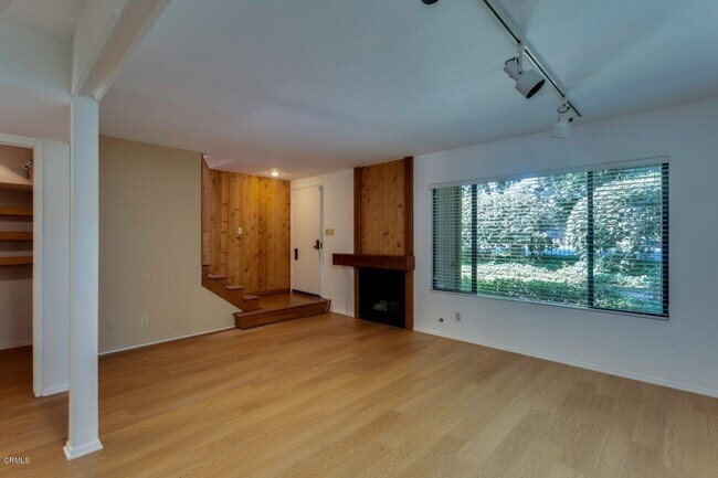 Foto del edificio - 246 N Orange Grove Blvd