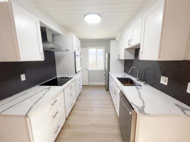 Foto del edificio - 2361 Oakmont Dr