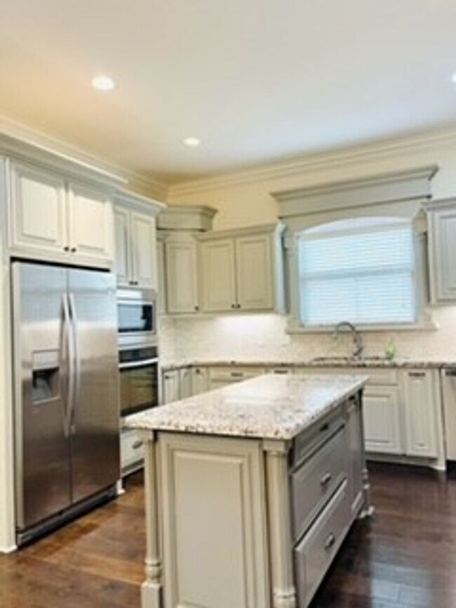 Building Photo - Home for Lease In Graywood Available on 2/...