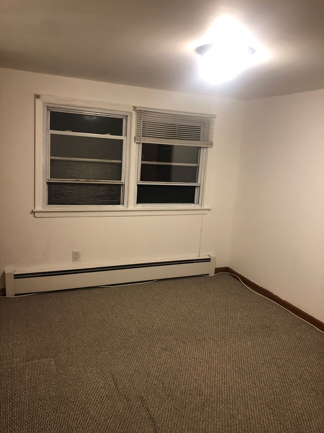 Building Photo - 351 Sanford Ave