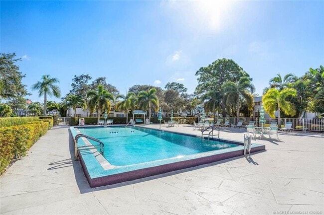 Foto del edificio - 2929 SE Ocean Blvd