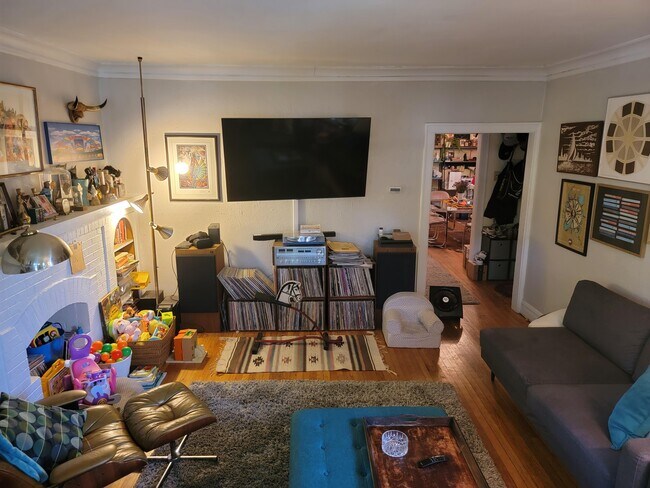 Living Room - 6705 N Campbell Ave