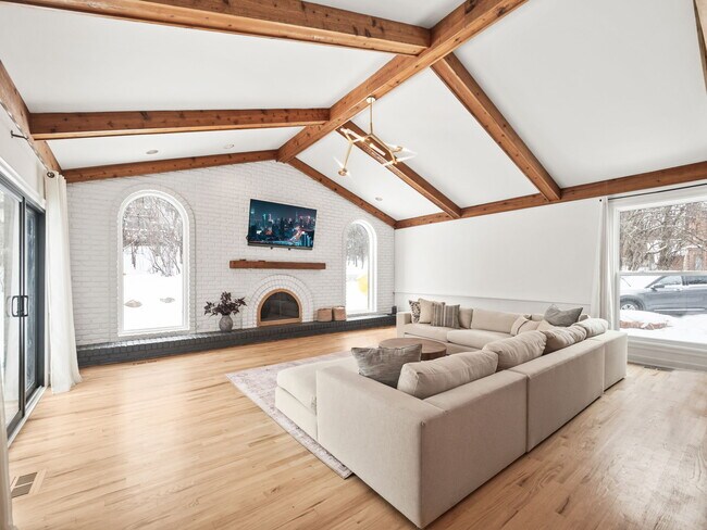 Foto del edificio - 3250 Chestnut Run Dr