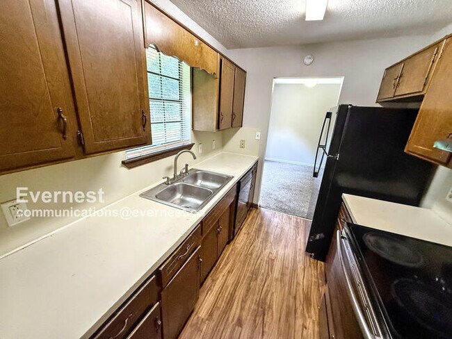 Foto del edificio - 8021 Marsh Mountain Rd