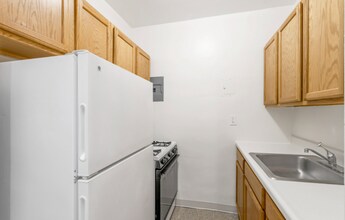 Interior Photo - State House Apartments