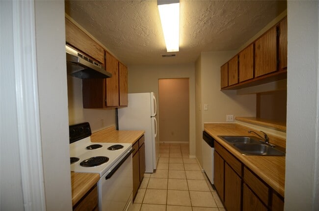 Foto del edificio - 56 Fallshire Dr