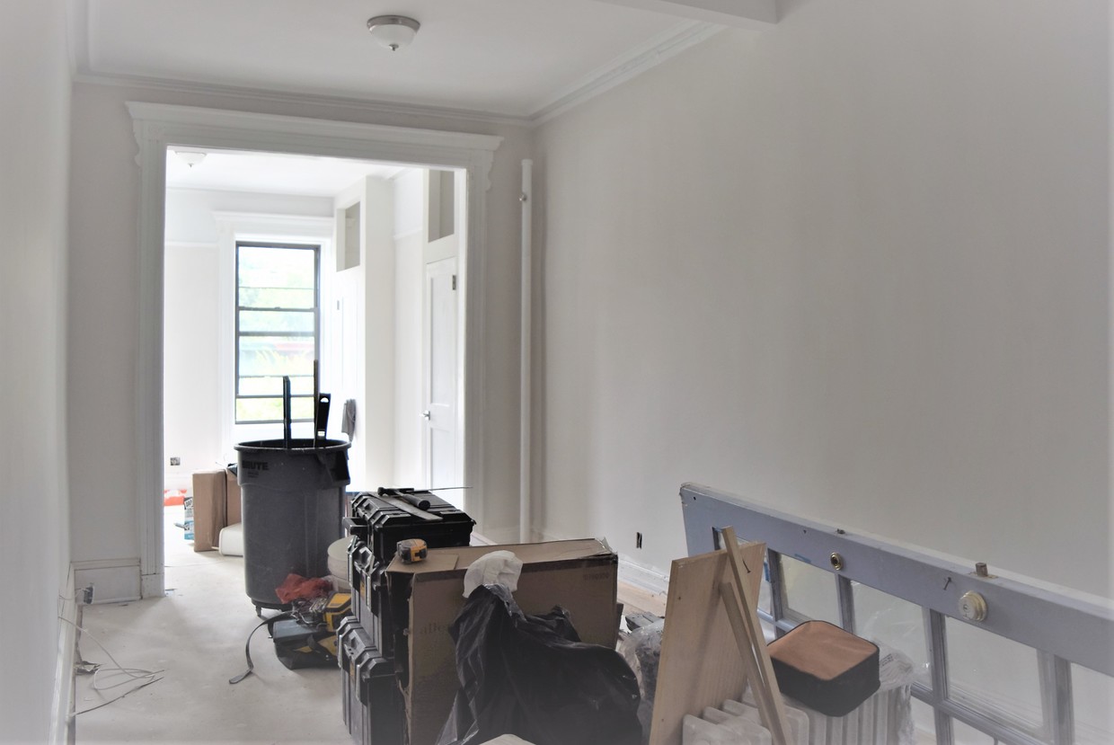 Foto principal - 681 Sterling Pl