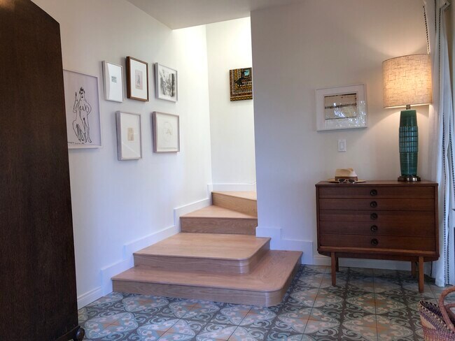 Foto del edificio - 3622 Landa St
