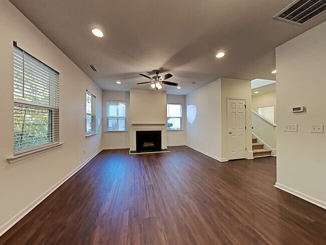 Foto del edificio - 5610 Black Maple Drive