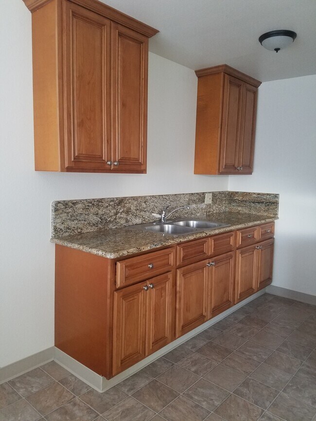 Building Photo - 433 San Benito Circle