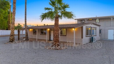 Building Photo - 437 Riverfront Dr