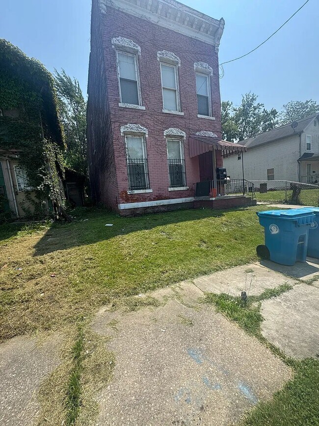 Foto del edificio - 1322 N Michigan St