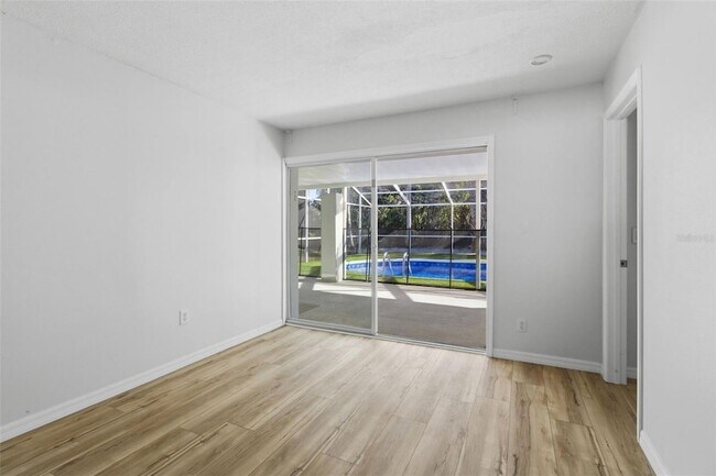 Building Photo - 5223 Shadow Lawn Dr