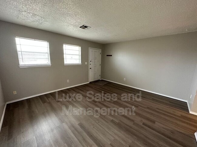 Foto del edificio - 14843 Tye Brumley St