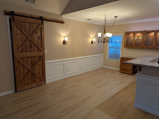Foto del edificio - 2203 Amberley Dr