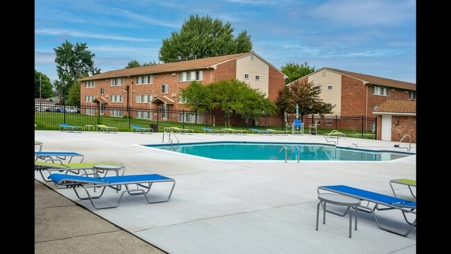 Building Photo - Cove on 10 - Warren, MI