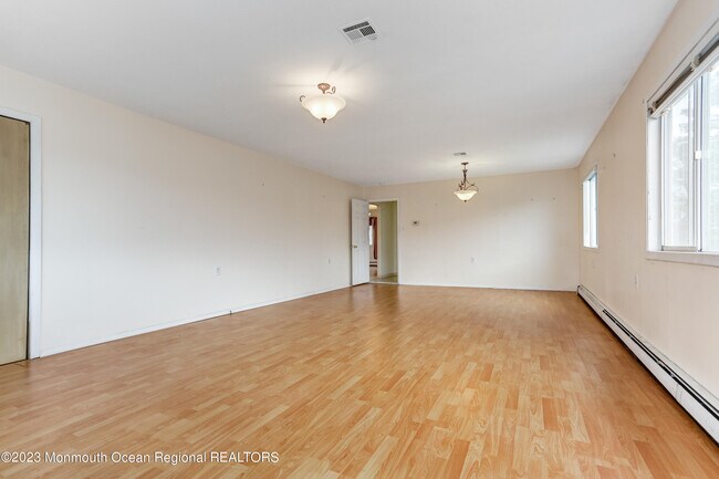 Foto del edificio - 834 Jamaica Blvd