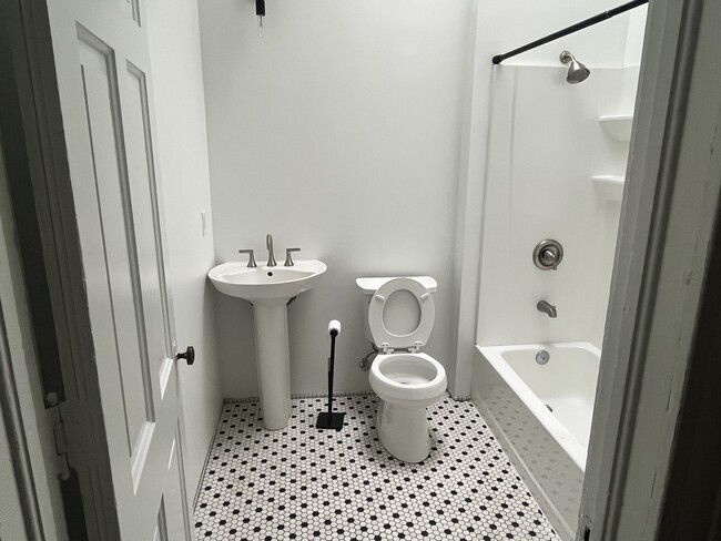 Foto del edificio - 1330 N 40th St