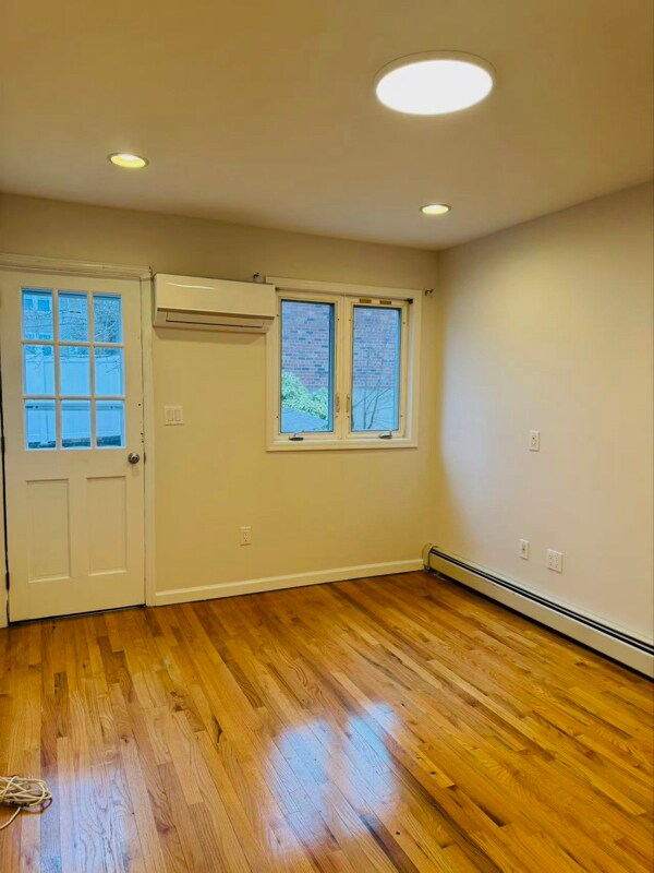 Photo - 121-25 6th Ave Townhome