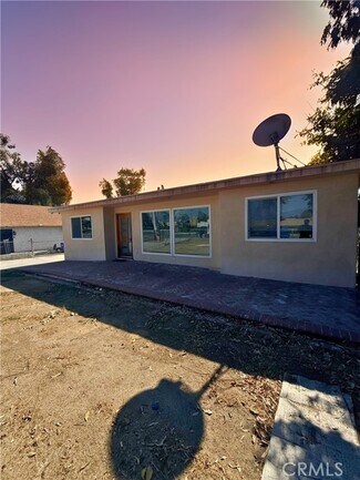 Building Photo - 13851 Santa Ana Ave