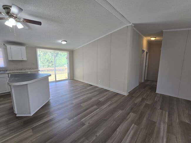 Foto del edificio - New Listing!!