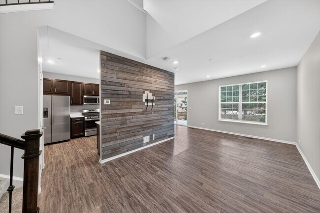 Foto del edificio - 1675 Kraft Ave