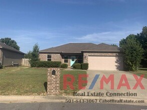 Building Photo - 63 Castleton Dr
