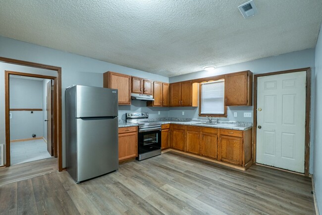 Building Photo - 1700 SW Central Park Ave