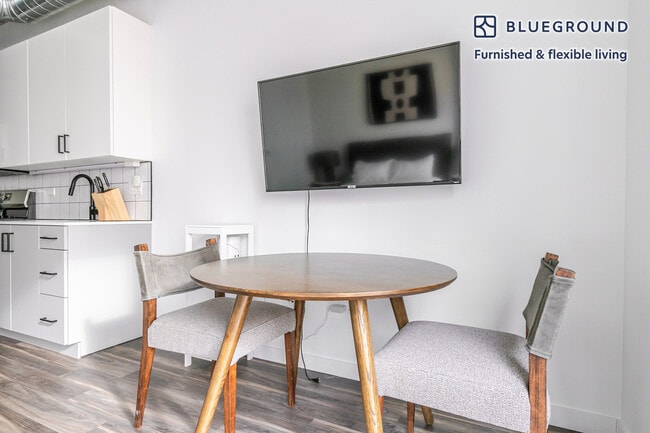 Building Photo - 61 W Erie St