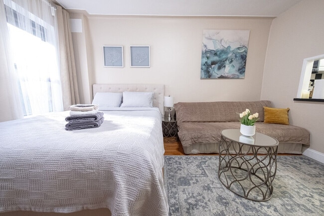 Foto del edificio - 328 E 74th St