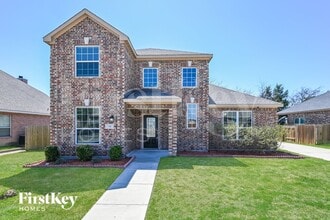 Building Photo - 710 Shady Meadow Ln