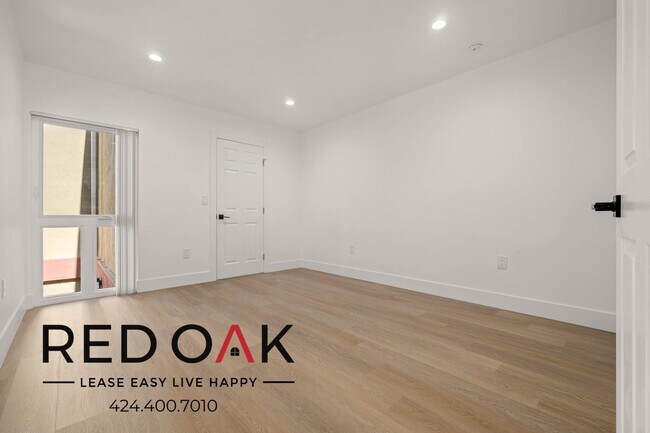 Foto del edificio - 17830 Sherman Way