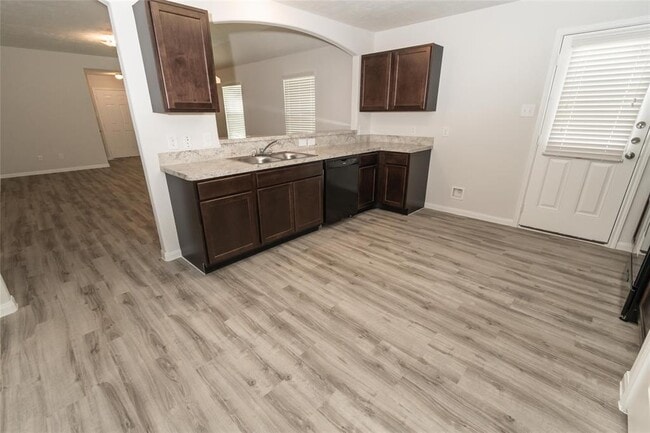 Foto del edificio - 5514 Rocky Trail Dr