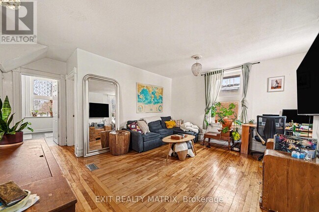 Photo du bâtiment - 511 Cooper St