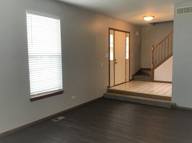 Building Photo - 2105 Vermette Circle