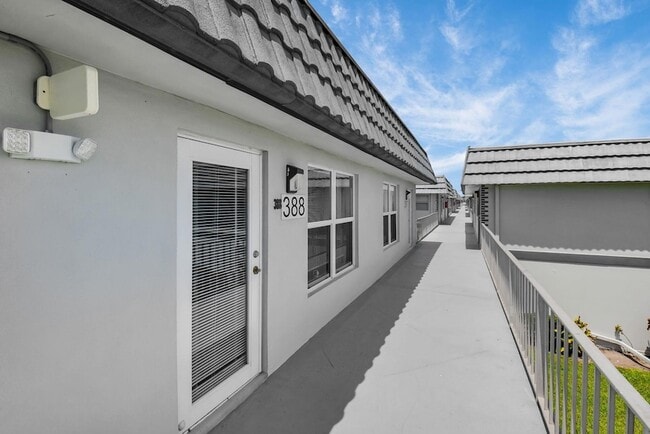 Foto del edificio - 388 Tuscany Ln