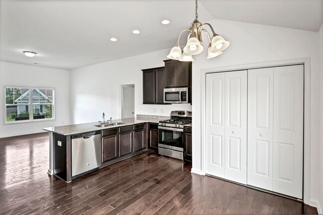 Building Photo - 3 bedroom 2 bath home for rent!