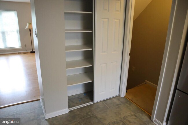 Building Photo - 3127 Benton Square Dr