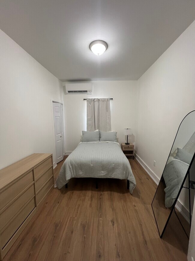 Bedroom - 218 Summer St