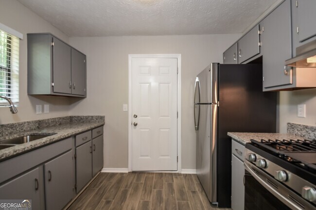 Foto del edificio - 4012 Day Trail N