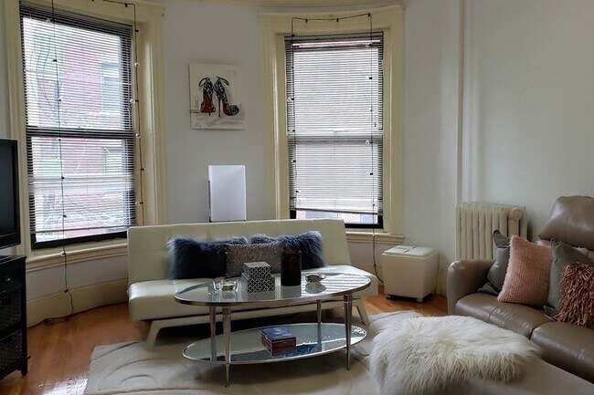 Foto del edificio - 922 Beacon St