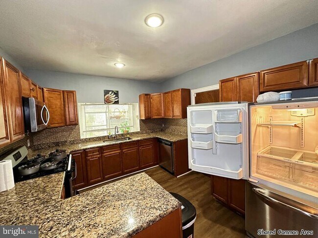 Foto del edificio - 5204 Overbrook Ave