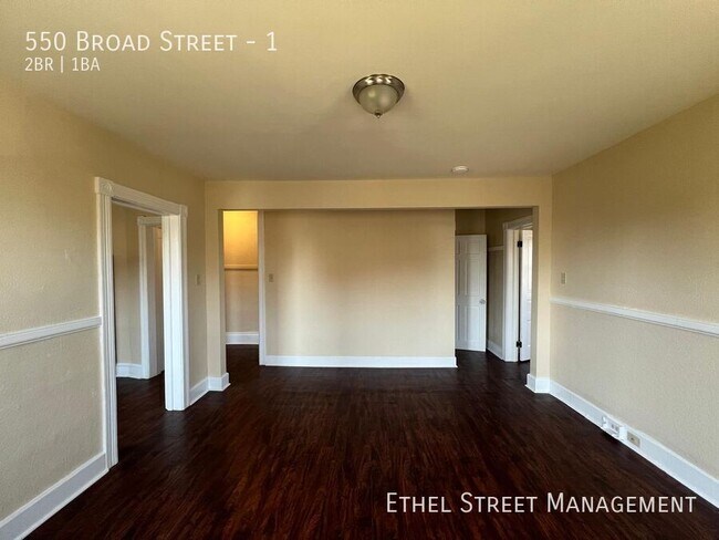 Foto del edificio - 550 Broad St