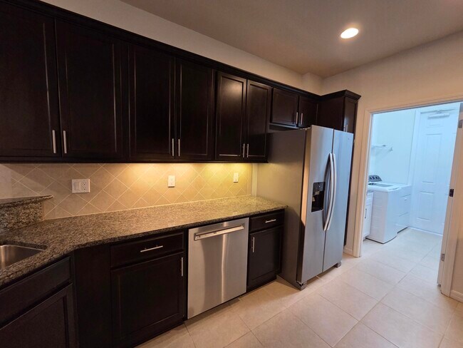 Foto del edificio - 1102 Dakota Dr