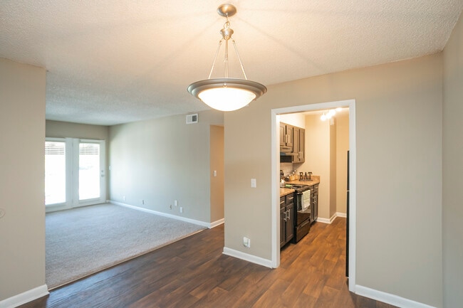 Building Photo - The Village at Crestview Apartments