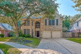 Building Photo - 11011 Sprucedale Ct