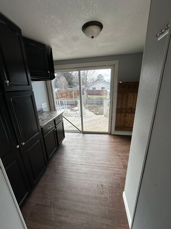 Foto del edificio - 4 Bed - 1 Bath House for rent near park an...