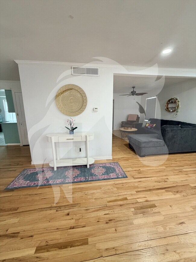 Foto del edificio - "Furnished 2-Bedroom Enid Retreat with Vintage Charm!"